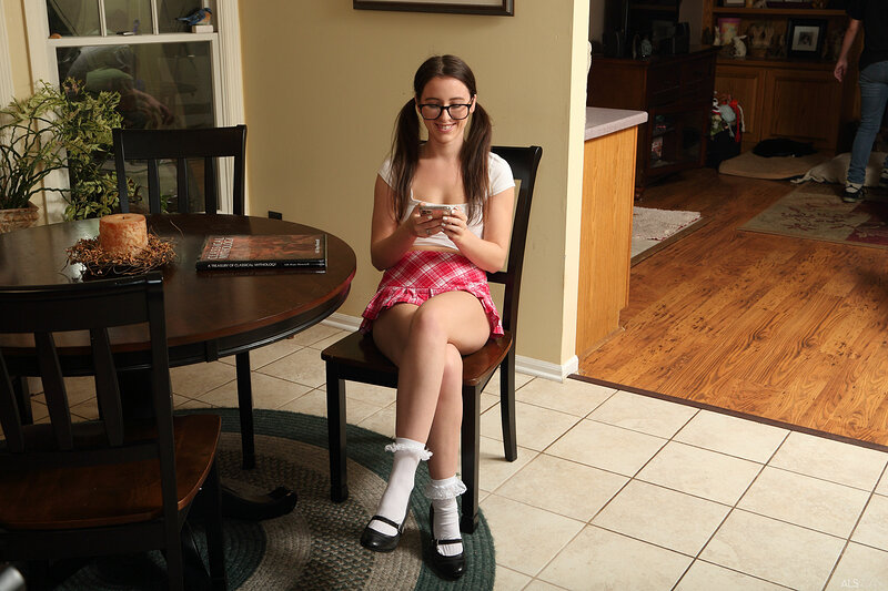 Карина, 18 лет, 3 размер груди